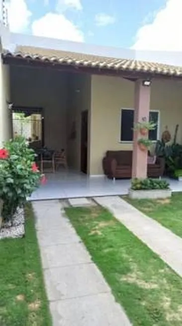 Foto 1 de Casa com 3 Quartos à venda, 82m² em Jardim Iracema, Fortaleza