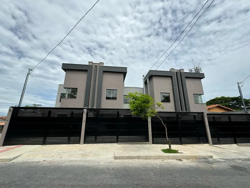 Foto 1 de Casa com 3 Quartos à venda, 90m² em Santa Mônica, Belo Horizonte