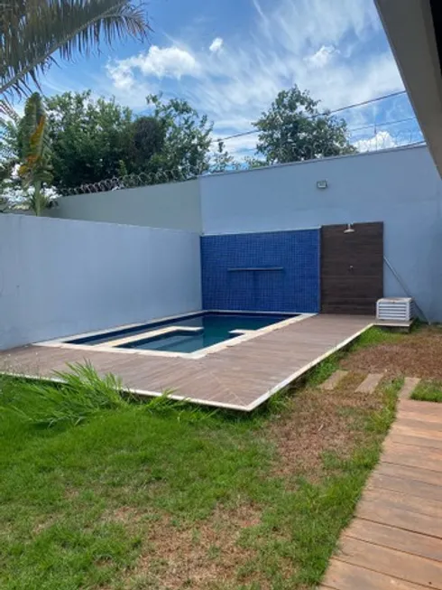 Foto 1 de Casa de Condomínio com 4 Quartos à venda, 200m² em Boa Vista, Uberaba