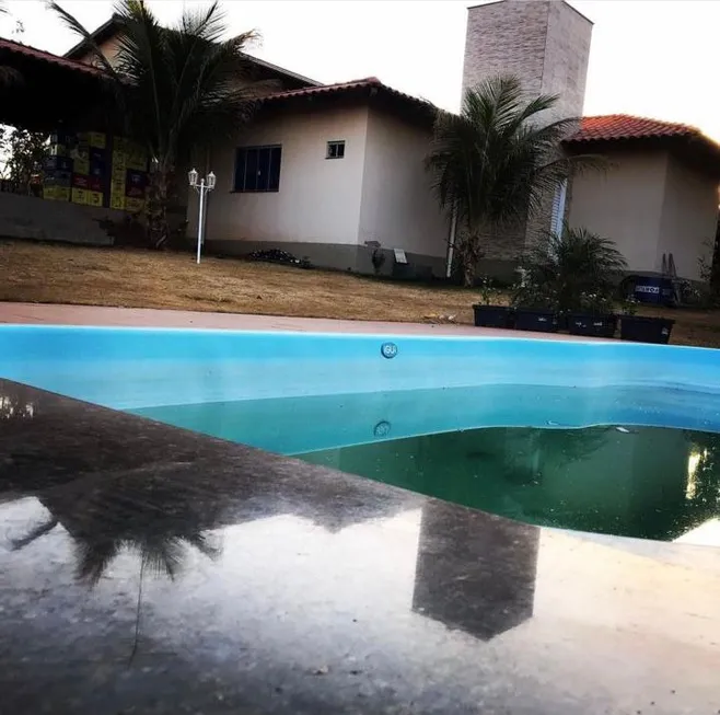 Foto 1 de Fazenda/Sítio com 3 Quartos à venda, 1500m² em Centro, Santa Bárbara de Goiás