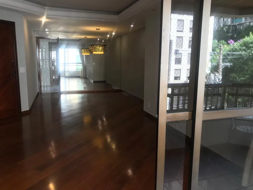 Foto 1 de Apartamento com 4 Quartos para alugar, 140m² em Indianópolis, São Paulo