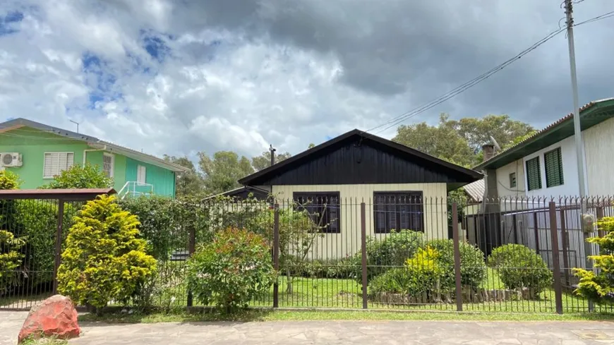 Foto 1 de Casa com 2 Quartos à venda, 102m² em Desvio Rizzo, Caxias do Sul
