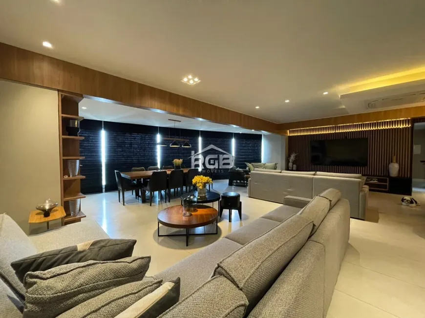 Foto 1 de Apartamento com 4 Quartos à venda, 200m² em Patamares, Salvador