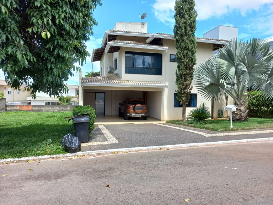 Foto 1 de Casa de Condomínio com 4 Quartos à venda, 250m² em Jardins Madri, Goiânia