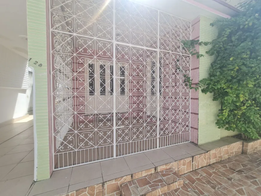 Foto 1 de Casa com 3 Quartos à venda, 380m² em Fátima, Fortaleza