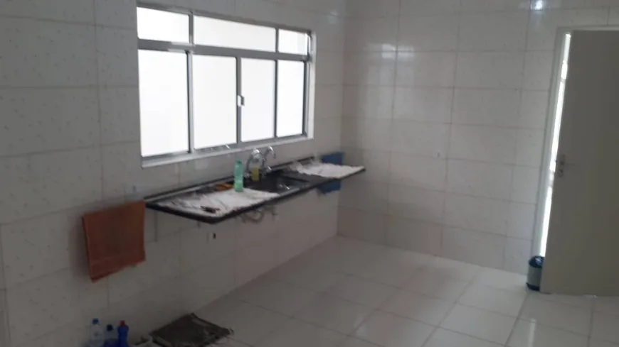 Foto 1 de Casa com 2 Quartos à venda, 95m² em Vila Tibirica, Santo André