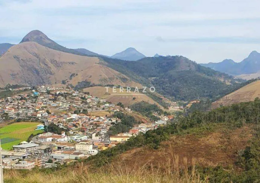 Foto 1 de Lote/Terreno à venda, 1262m² em Vieira, Teresópolis