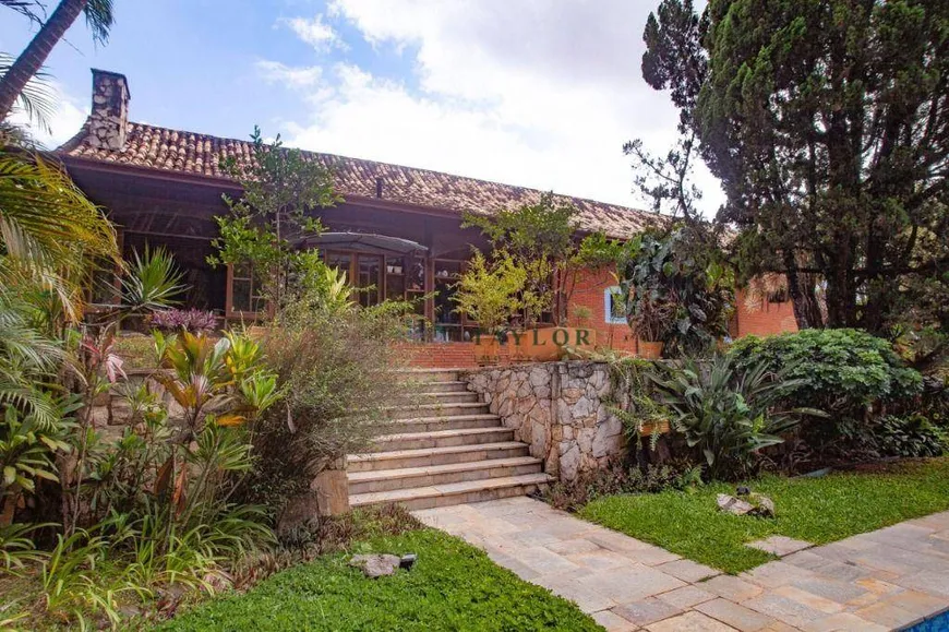 Foto 1 de Casa de Condomínio com 3 Quartos para venda ou aluguel, 360m² em Pousada dos Bandeirantes, Carapicuíba