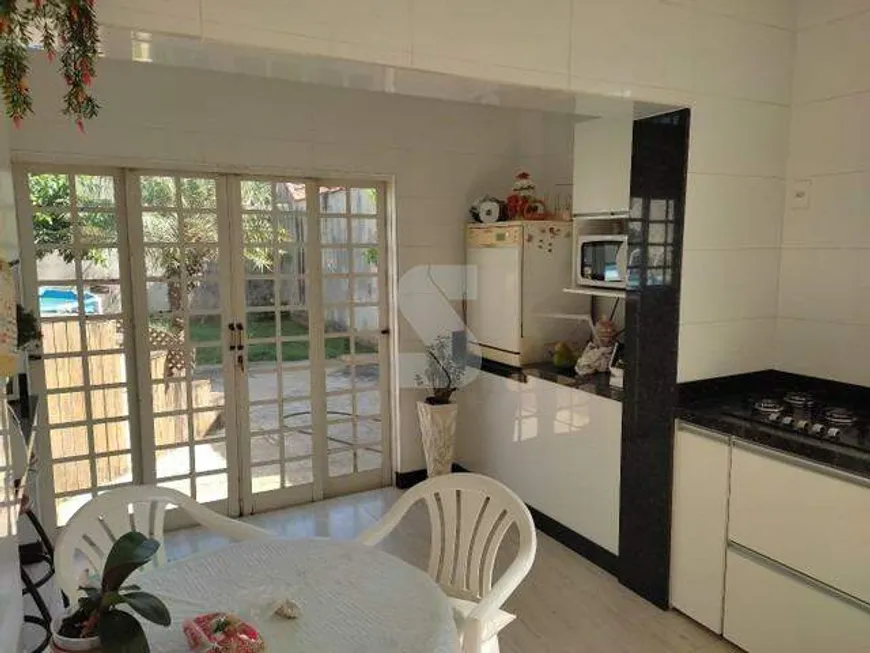 Foto 1 de Casa com 4 Quartos à venda, 271m² em Arvoredo, Contagem