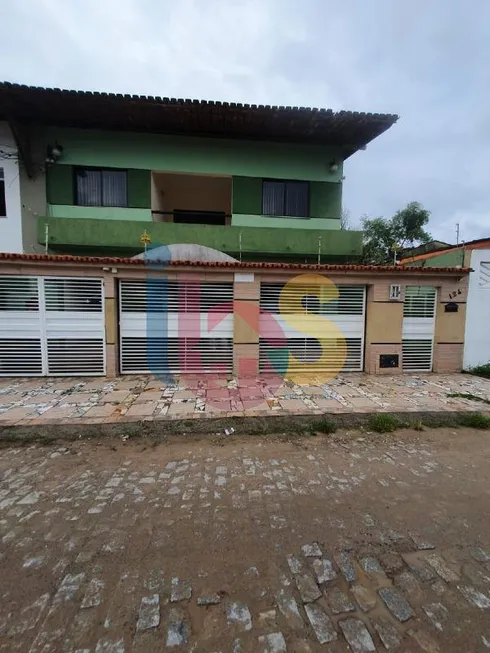 Foto 1 de Casa com 6 Quartos à venda, 450m² em Jardim Savoia, Ilhéus