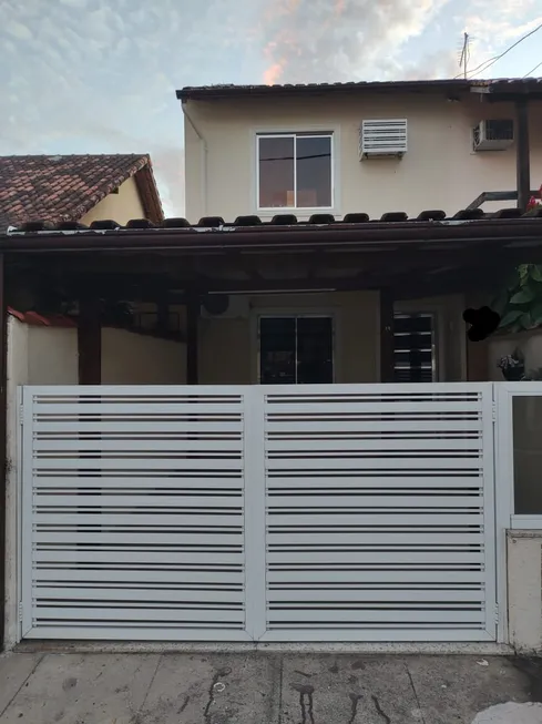 Foto 1 de Casa de Condomínio com 2 Quartos à venda, 80m² em Galo Branco, São Gonçalo