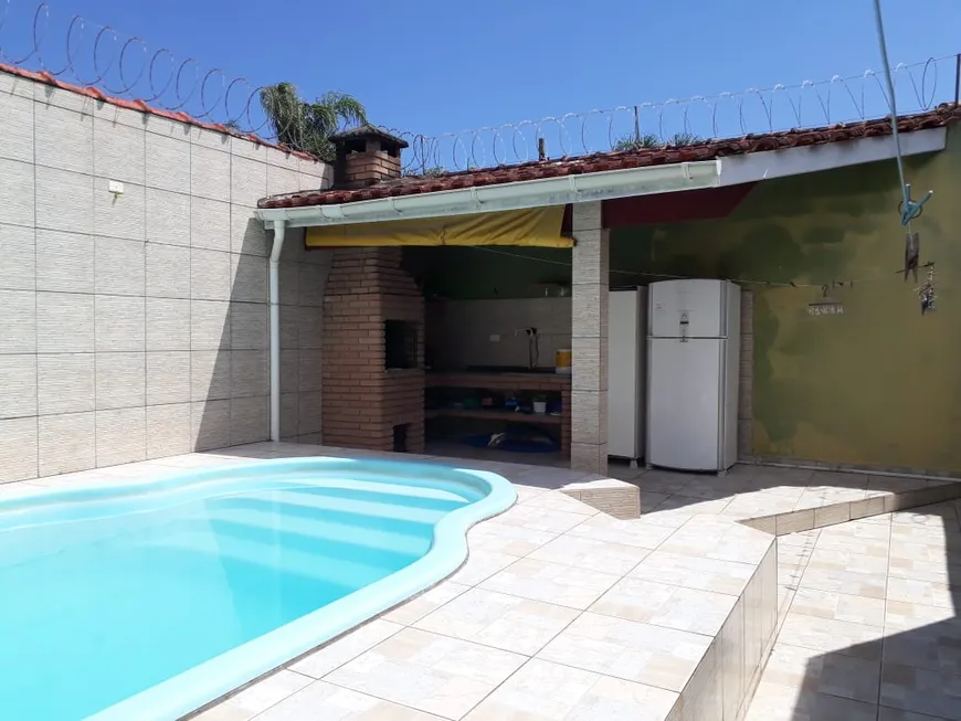 Foto 1 de Casa com 2 Quartos à venda, 280m² em Santa Terezinha, Itanhaém