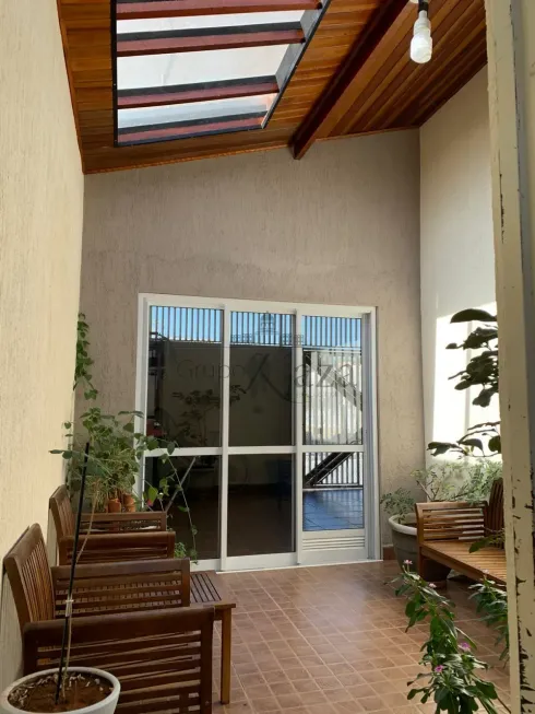 Foto 1 de Casa com 2 Quartos à venda, 103m² em Villa Branca, Jacareí