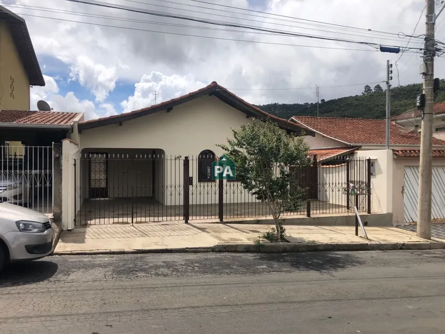 Foto 1 de Casa com 3 Quartos à venda, 137m² em Jardim Campos Elísios, Poços de Caldas