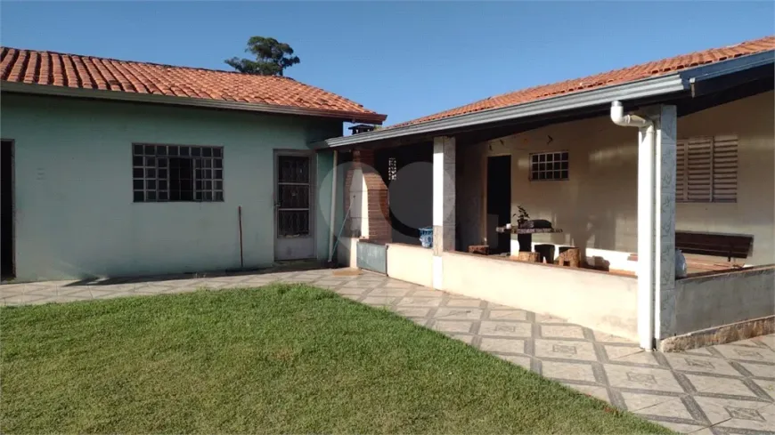 Foto 1 de Fazenda/Sítio com 3 Quartos à venda, 260m² em Area Rural de Itapetininga, Itapetininga