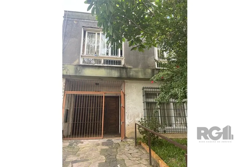 Foto 1 de Casa com 3 Quartos à venda, 180m² em Petrópolis, Porto Alegre