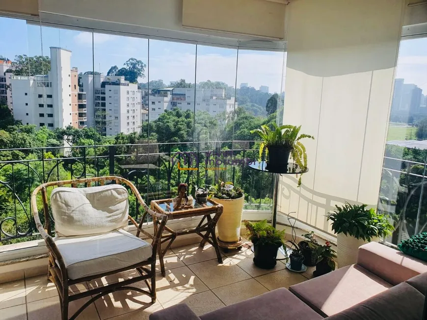 Foto 1 de Apartamento com 3 Quartos à venda, 110m² em Panamby, São Paulo