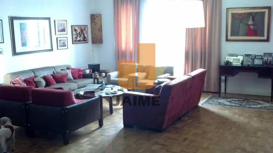 Foto 1 de Apartamento com 3 Quartos à venda, 208m² em Higienópolis, São Paulo