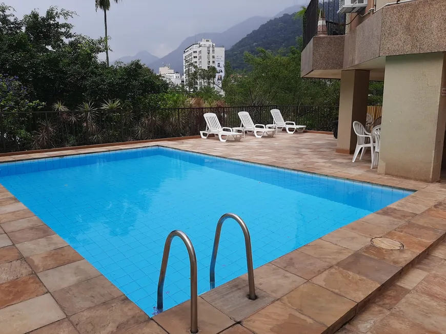 Foto 1 de Apartamento com 2 Quartos à venda, 70m² em Lagoa, Rio de Janeiro