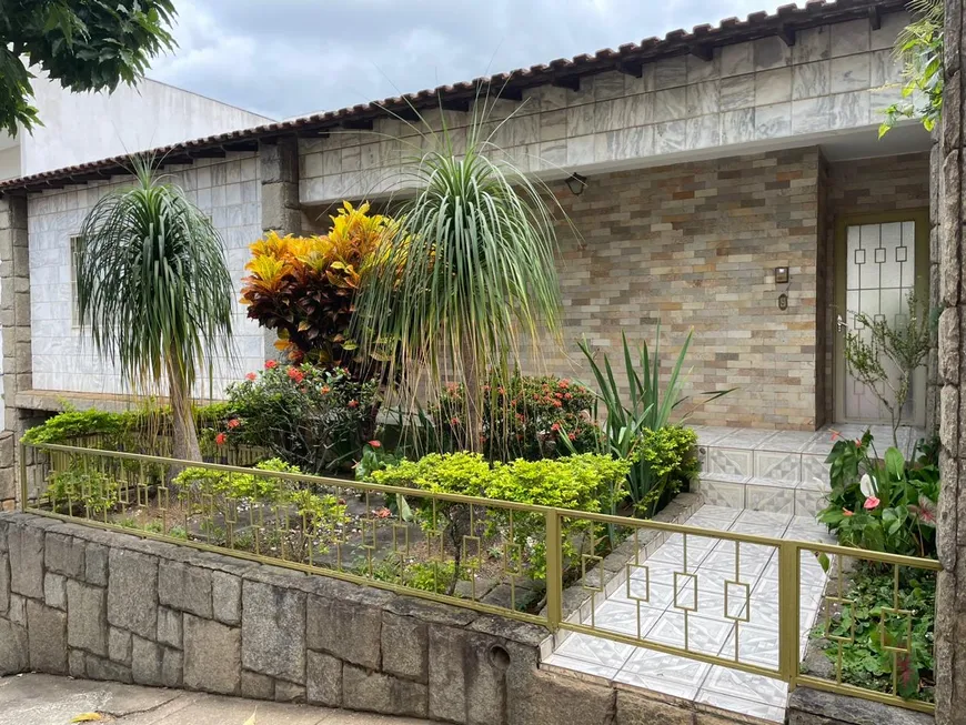 Foto 1 de Casa com 4 Quartos à venda, 205m² em Bairu, Juiz de Fora