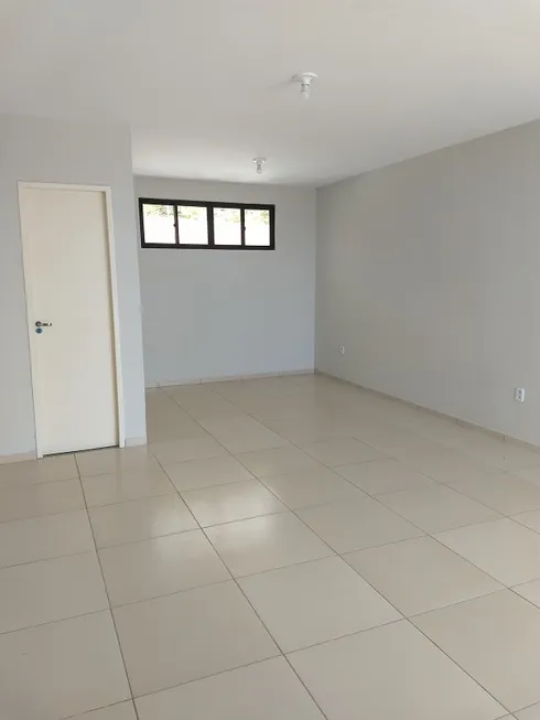 Foto 1 de Ponto Comercial para alugar, 28m² em Pabussu, Caucaia