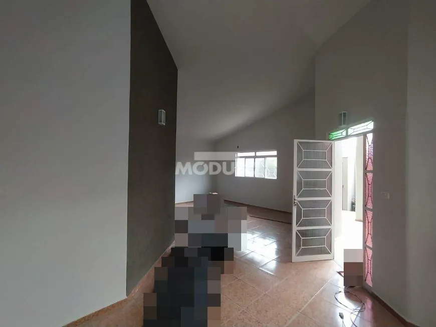 Foto 1 de Casa com 3 Quartos à venda, 200m² em Umuarama, Uberlândia