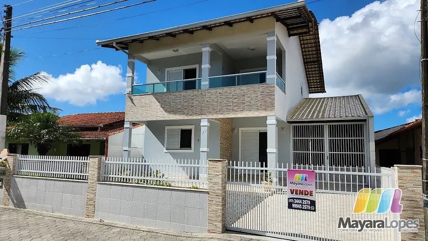 Foto 1 de Sobrado com 4 Quartos à venda, 240m² em , São Francisco do Sul