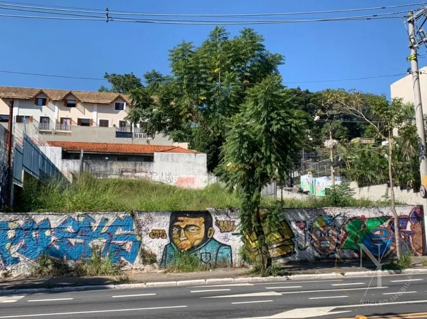Foto 1 de Lote/Terreno com 1 Quarto para alugar, 900m² em Morumbi, São Paulo