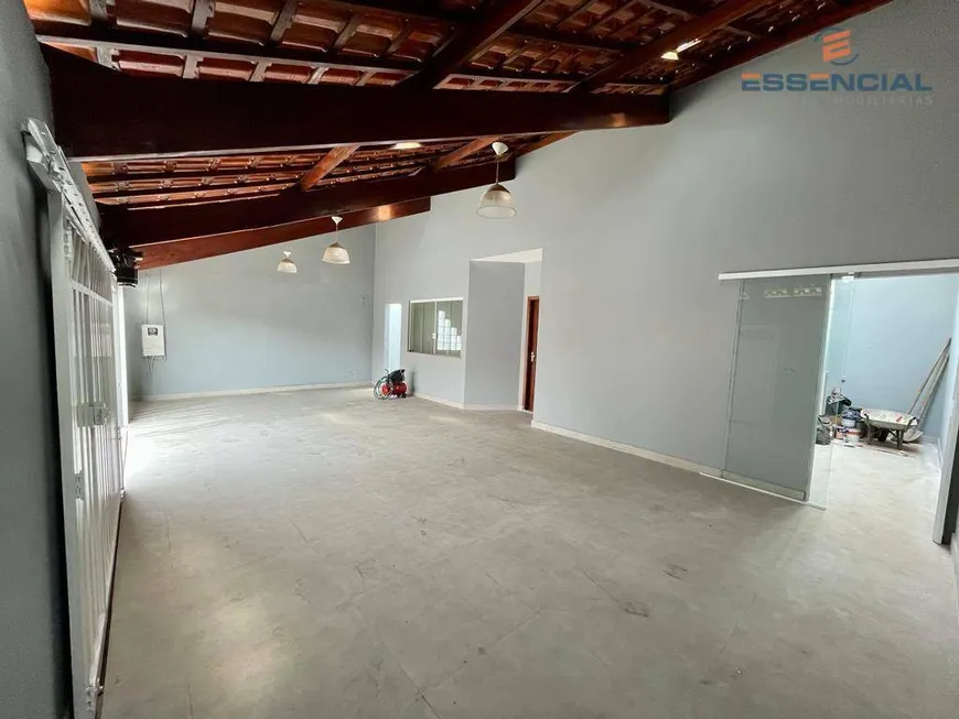 Foto 1 de Casa com 2 Quartos à venda, 177m² em Conjunto Habitacional Leandro Alarcao Dias, Botucatu