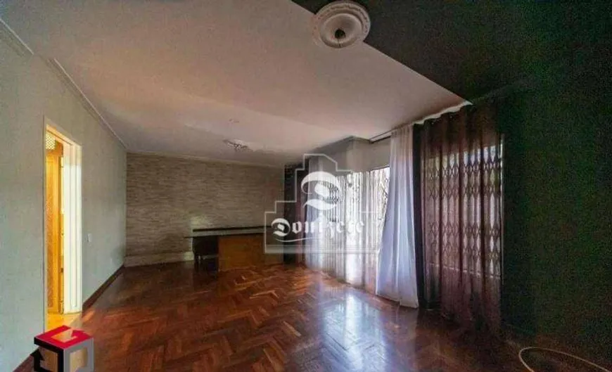 Foto 1 de Casa com 3 Quartos para venda ou aluguel, 500m² em Parque Industriario, Santo André