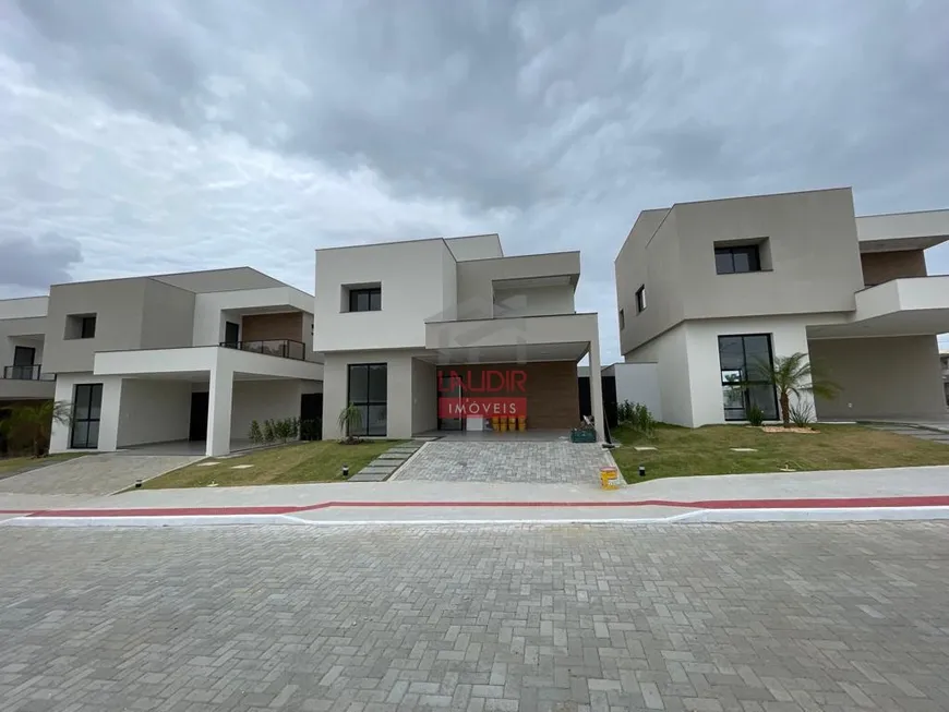 Foto 1 de Casa de Condomínio com 4 Quartos à venda, 225m² em Manguinhos, Serra