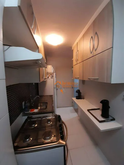 Foto 1 de Apartamento com 2 Quartos à venda, 52m² em Jardim Flor da Montanha, Guarulhos