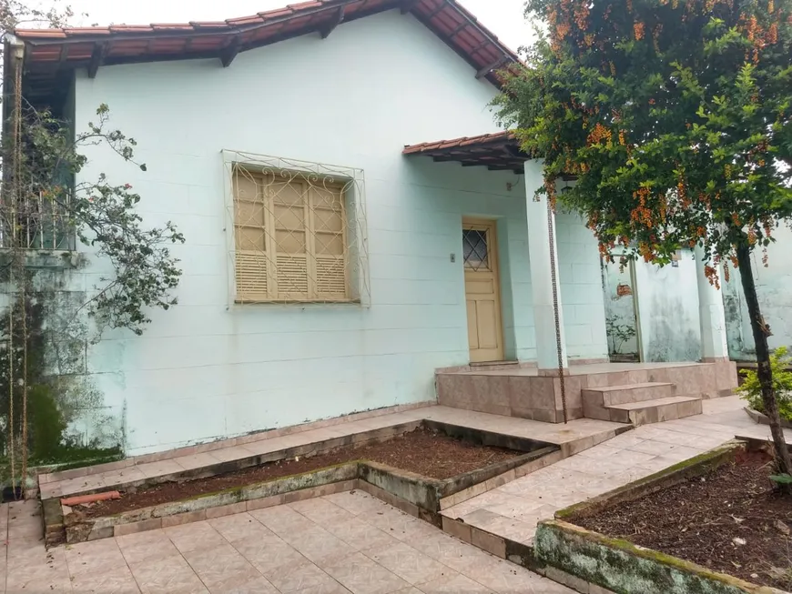 Foto 1 de Casa com 3 Quartos à venda, 185m² em Nova Suíssa, Belo Horizonte