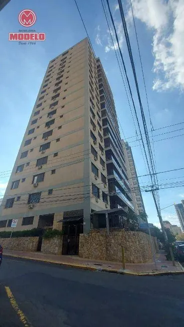 Foto 1 de Apartamento com 4 Quartos para alugar, 230m² em Centro, Piracicaba