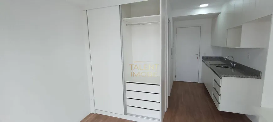 Foto 1 de Apartamento com 1 Quarto para alugar, 22m² em Vila Mariana, São Paulo