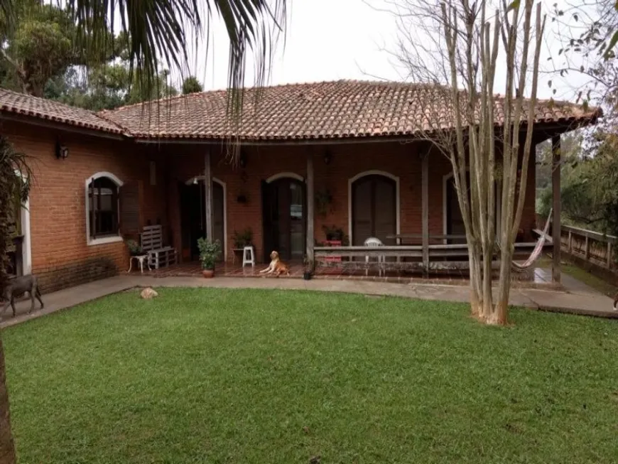 Foto 1 de Fazenda/Sítio com 5 Quartos à venda, 400m² em Santo Antonio, Louveira