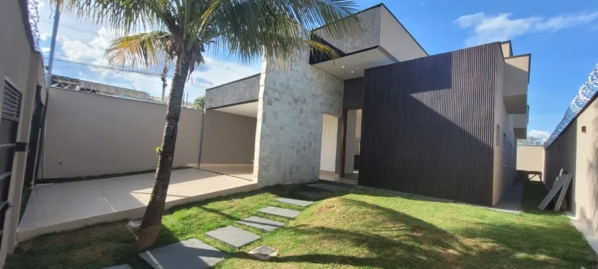 Foto 1 de Casa com 3 Quartos à venda, 175m² em Residencial Marília, Senador Canedo