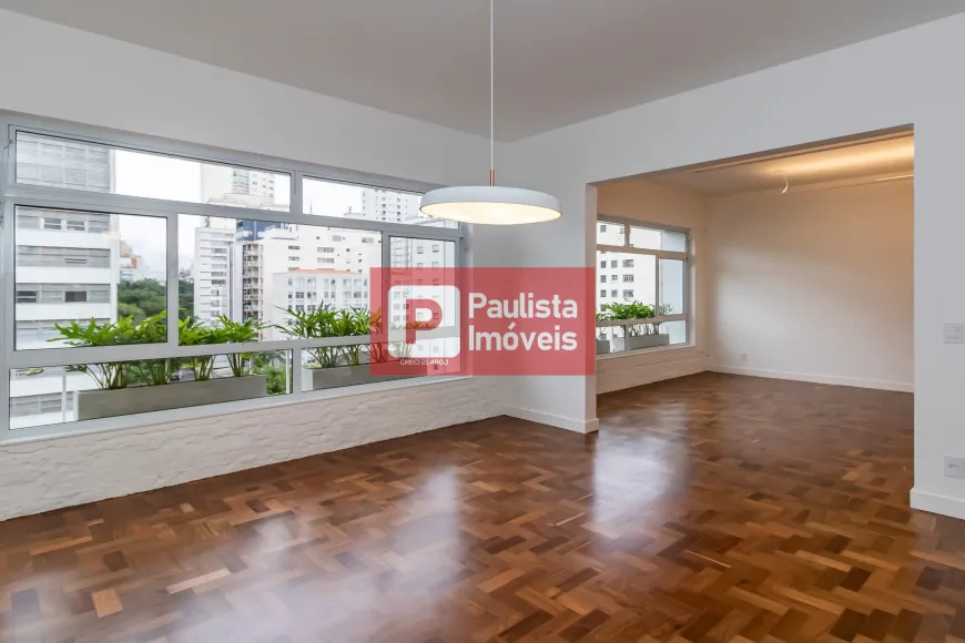 Foto 1 de Apartamento com 3 Quartos à venda, 240m² em Higienópolis, São Paulo