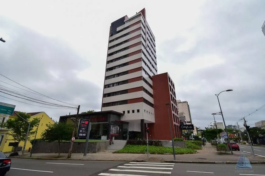 Foto 1 de Apartamento com 1 Quarto para alugar, 30m² em Batel, Curitiba