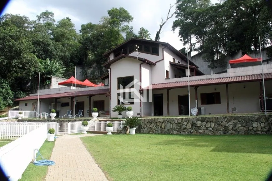 Foto 1 de Casa com 2 Quartos à venda, 850m² em Granja Viana, Embu das Artes