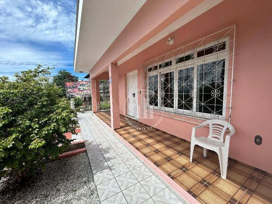 Foto 1 de Casa com 3 Quartos à venda, 320m² em Ponta de Baixo, São José