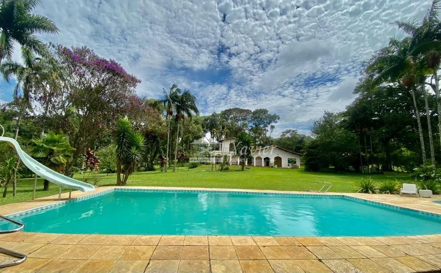 Foto 1 de Fazenda/Sítio com 4 Quartos à venda, 300m² em Bairro do Carmo, São Roque