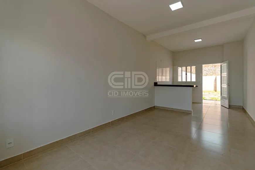 Foto 1 de Casa com 2 Quartos à venda, 65m² em Parque Residencial Tropical Ville , Cuiabá