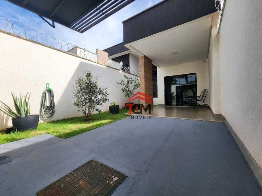 Foto 1 de Casa com 3 Quartos à venda, 108m² em Setor Centro Oeste, Goiânia