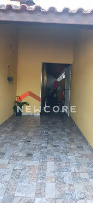 Foto 1 de Casa com 2 Quartos à venda, 70m² em Jardim Corumbá, Itanhaém