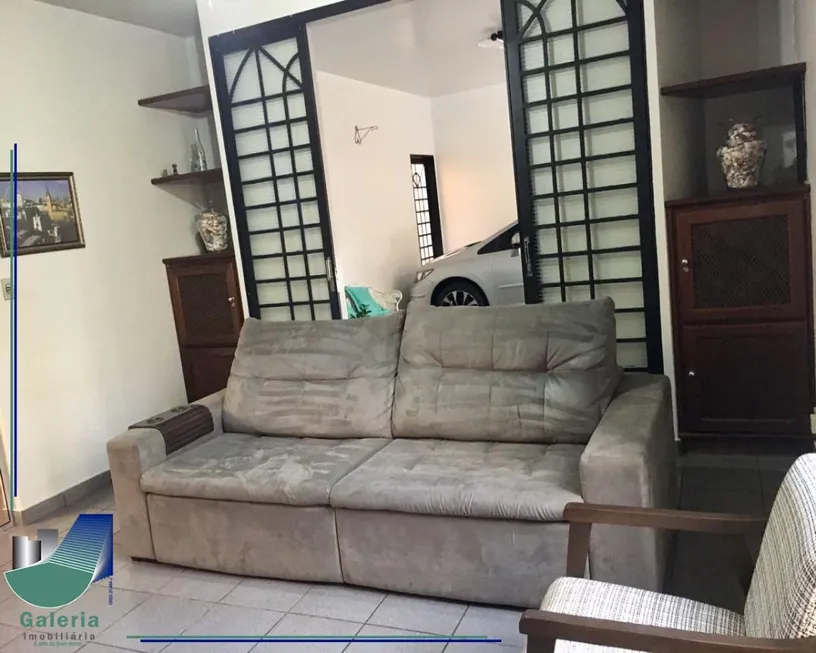 Foto 1 de Casa com 5 Quartos à venda, 190m² em Jardim Irajá, Ribeirão Preto