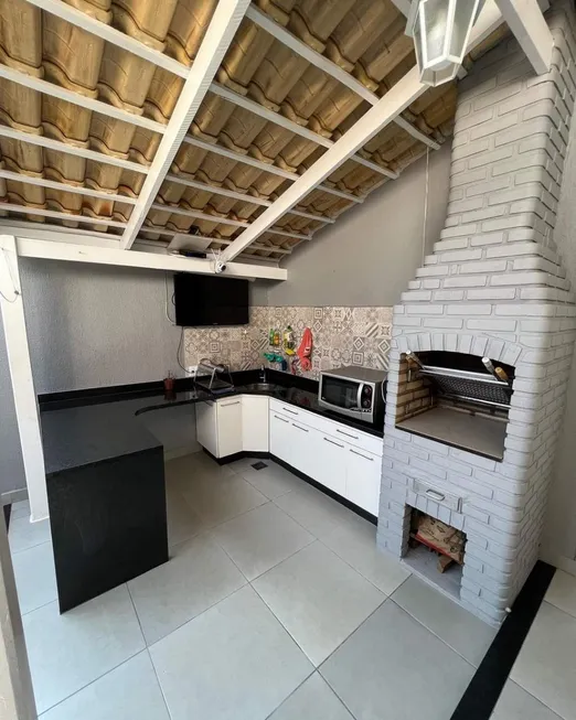Foto 1 de Casa de Condomínio com 3 Quartos à venda, 100m² em Tubalina, Uberlândia