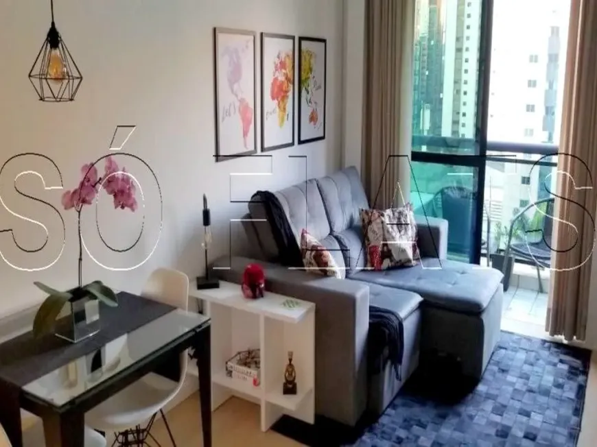 Foto 1 de Flat com 1 Quarto à venda, 42m² em Moema, São Paulo