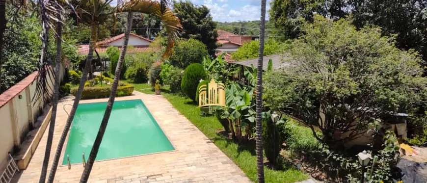 Foto 1 de Fazenda/Sítio com 5 Quartos à venda, 1700m² em Solar do Madeira, Contagem