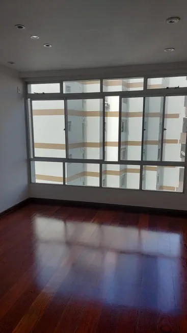 Foto 1 de Apartamento com 3 Quartos para alugar, 125m² em Copacabana, Rio de Janeiro